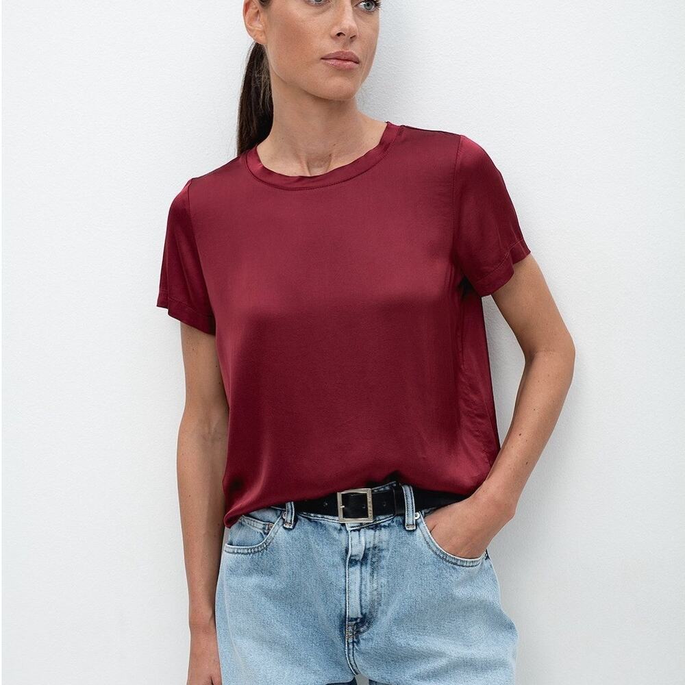 Vicolo Crew Neck Satin Like Short Sleeve Wine Top Small Minimalist Casual Basic